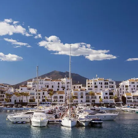 Iron House - Penthouse With Bathtub In Golden Mile & Roman Bridge Apartment Marbella