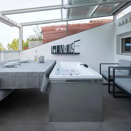 Iron House - Penthouse With Bathtub In Golden Mile & Roman Bridge * Marbella