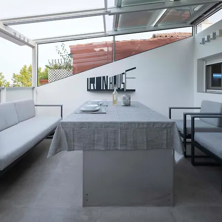 Iron House - Penthouse With Bathtub In Golden Mile & Roman Bridge Apartment *