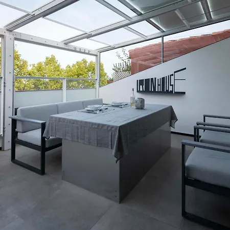 Iron House - Penthouse With Bathtub In Golden Mile & Roman Bridge Marbella