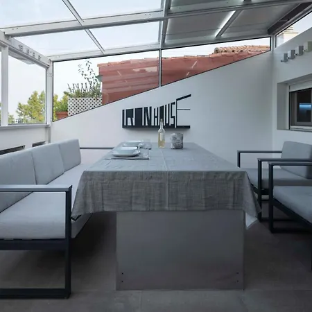 Iron House - Penthouse With Bathtub In Golden Mile & Roman Bridge
